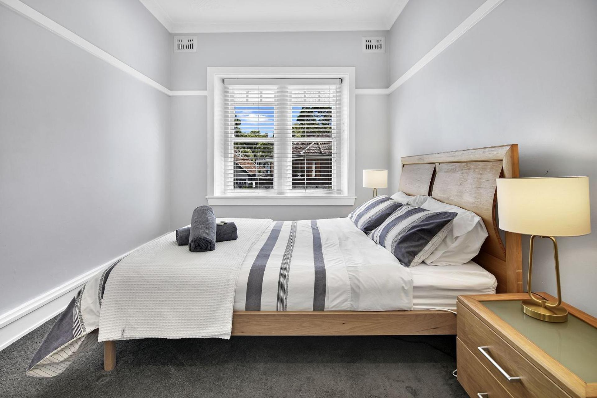 Stylish, Sunny & Spacious 2 Bedroom Apartment, Mosman Сидней Экстерьер фото